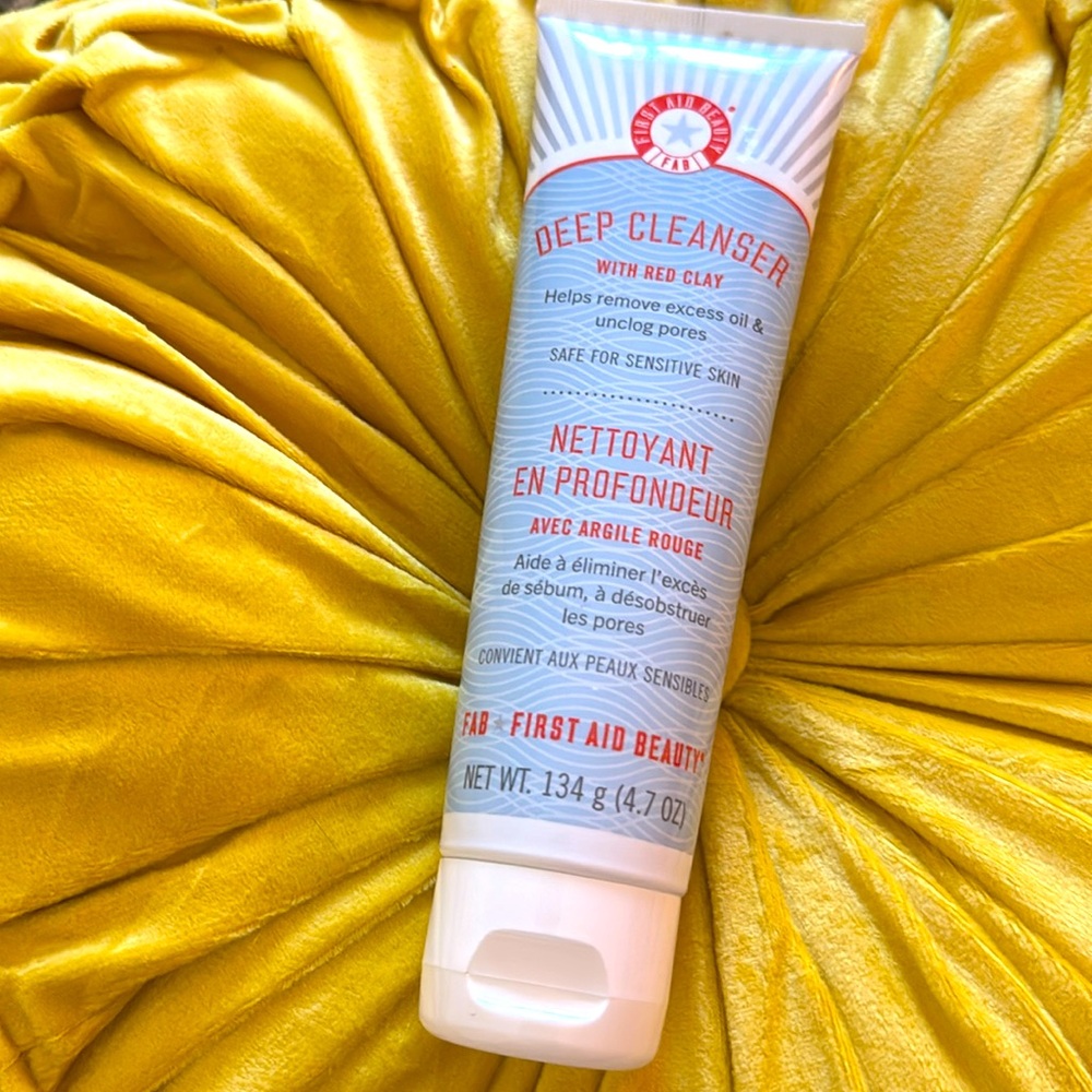 First Aid Beauty (FAB) Deep Cleanser w Red Clay
